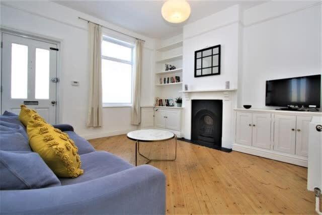 Bury St. Edmunds Cosy 2 Bedroom Victorian Townhouse In The Town Centre מראה חיצוני תמונה