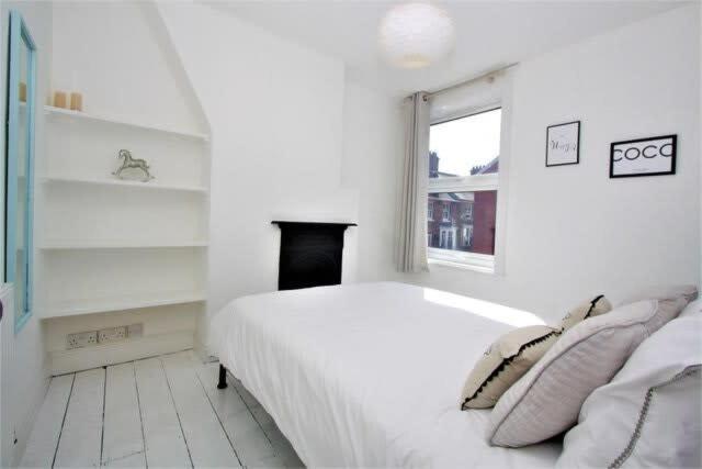 Bury St. Edmunds Cosy 2 Bedroom Victorian Townhouse In The Town Centre מראה חיצוני תמונה