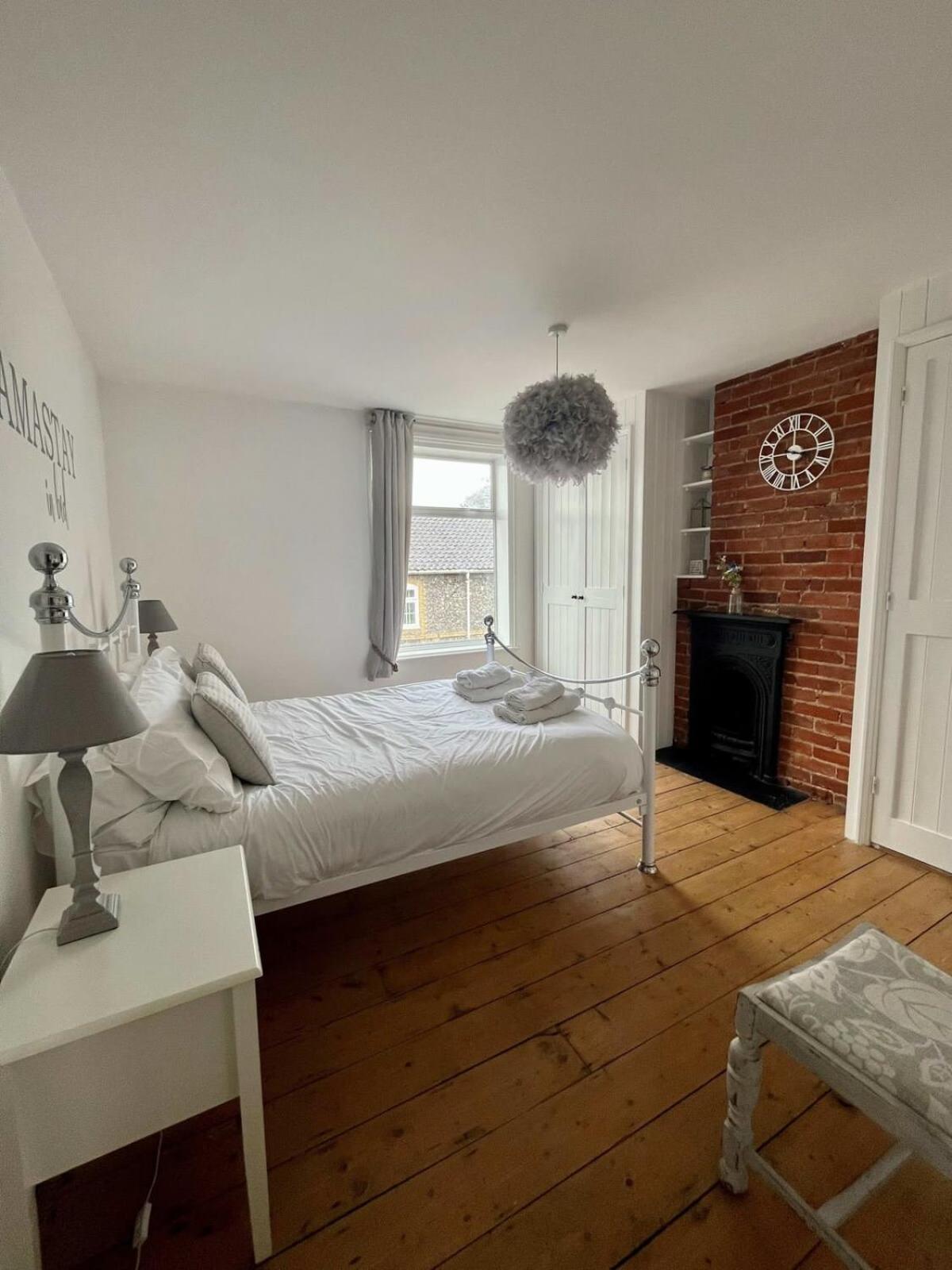 Bury St. Edmunds Cosy 2 Bedroom Victorian Townhouse In The Town Centre מראה חיצוני תמונה