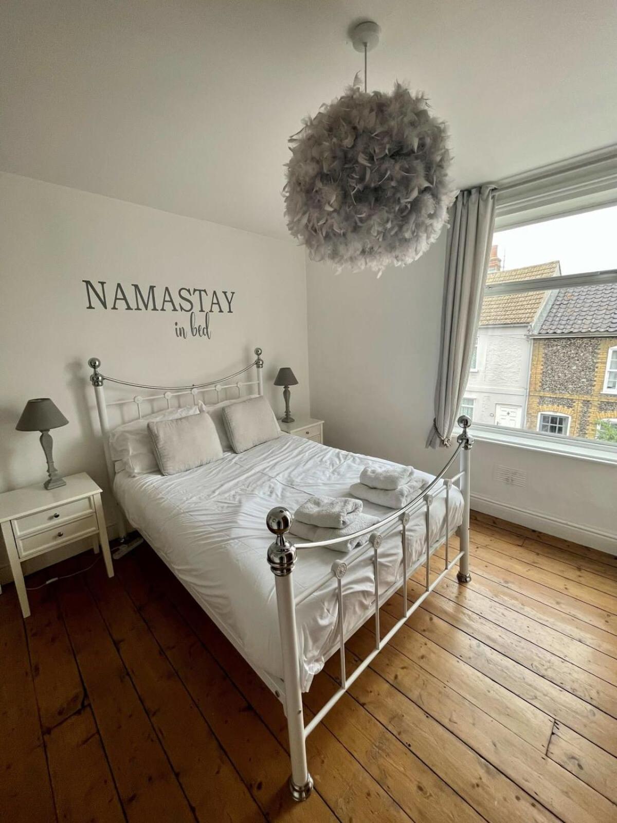 Bury St. Edmunds Cosy 2 Bedroom Victorian Townhouse In The Town Centre מראה חיצוני תמונה
