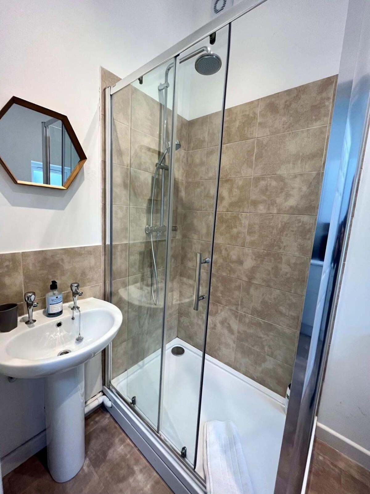 Bury St. Edmunds Cosy 2 Bedroom Victorian Townhouse In The Town Centre מראה חיצוני תמונה